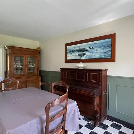 Les Bruyeres, Maison Proche Holiday home *
